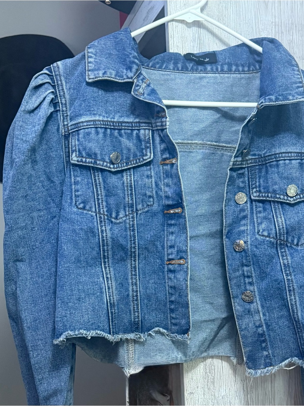 Cropped Blue Denim Jacket with Puff Shoulders - Unknown Brand